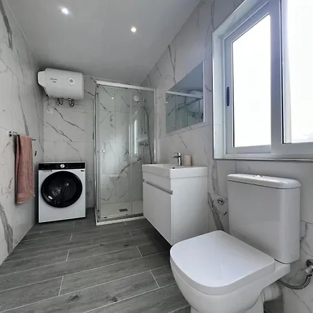 Seafront Escape Paceville Nearby 2 *