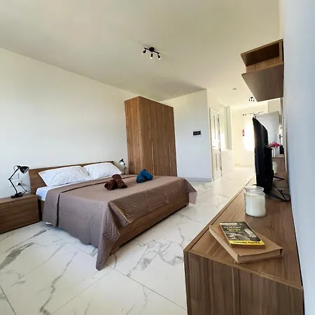 Seafront Escape Paceville Nearby 2 * Bahar ic-Caghaq