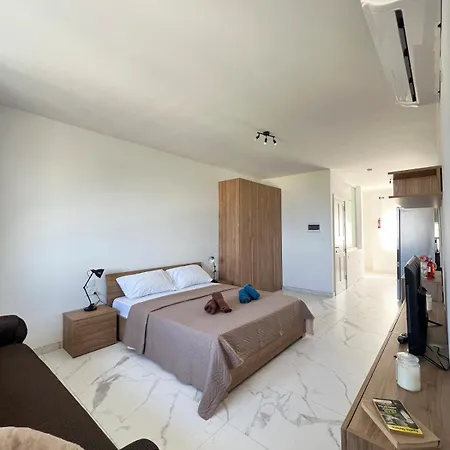 Seafront Escape Paceville Nearby 2 Apartament *