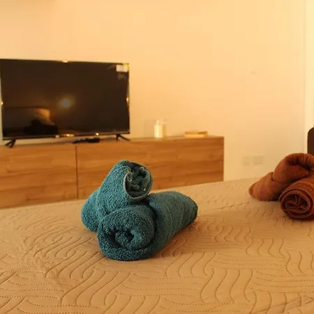Seafront Escape Paceville Nearby 2 Apartament *